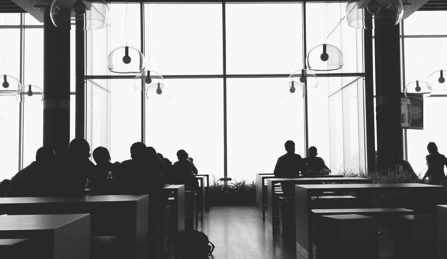 大量出售电话卡:威海人社app详情下载教程