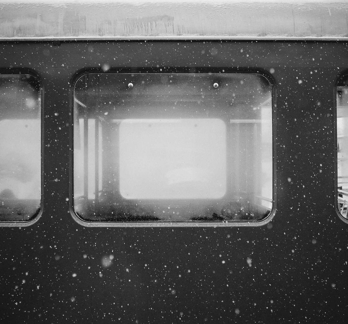 三五互联实名账号：流量卡与手机卡的区别，如何选择？