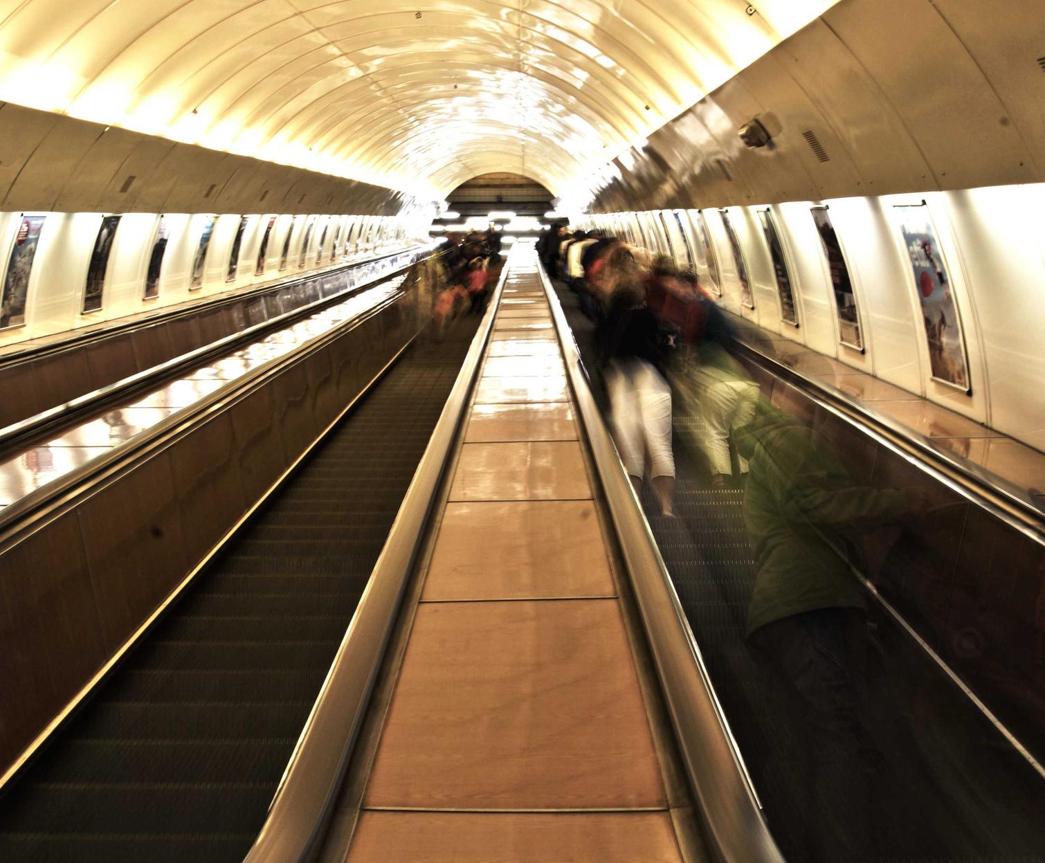 控制制造商在行业道德和法律方面的责任 